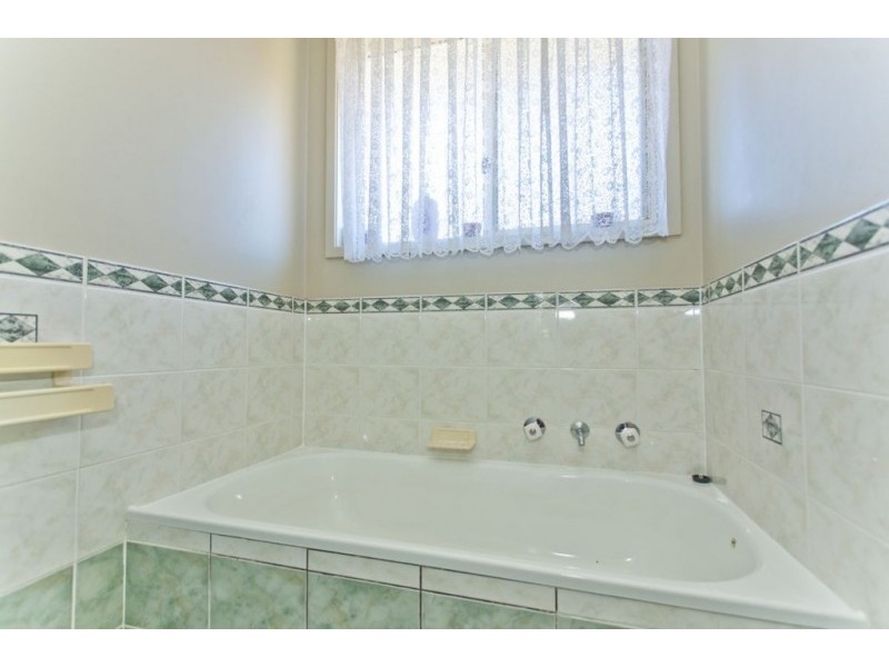 1 Moxey Close, Raymond Terrace NSW 2324