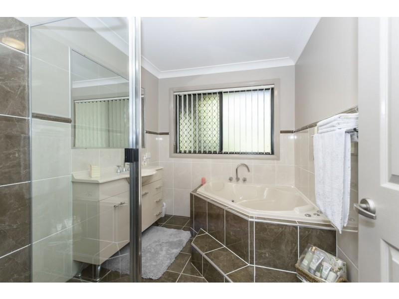 53 Beaton Avenue, Raymond Terrace NSW 2324