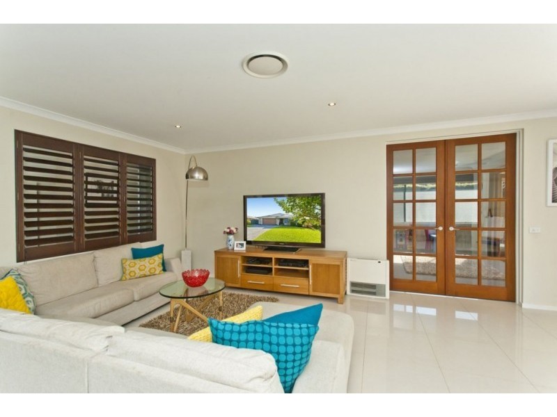 12 Oimara Street, Fern Bay NSW 2295