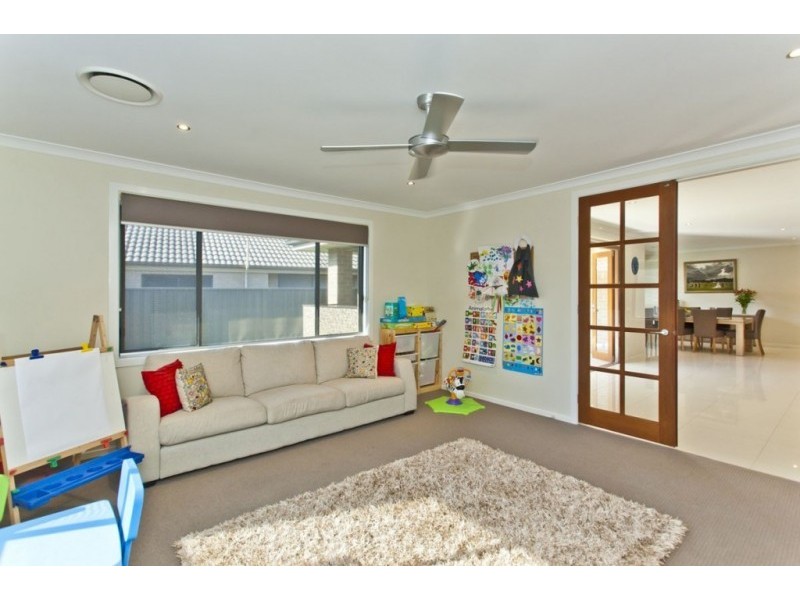 12 Oimara Street, Fern Bay NSW 2295