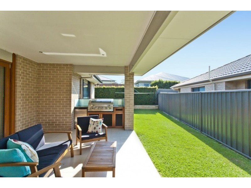 12 Oimara Street, Fern Bay NSW 2295