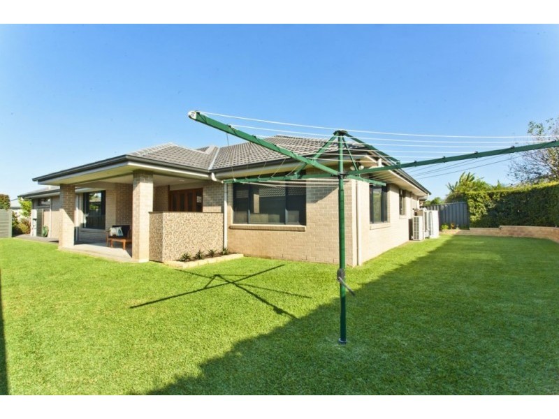 12 Oimara Street, Fern Bay NSW 2295