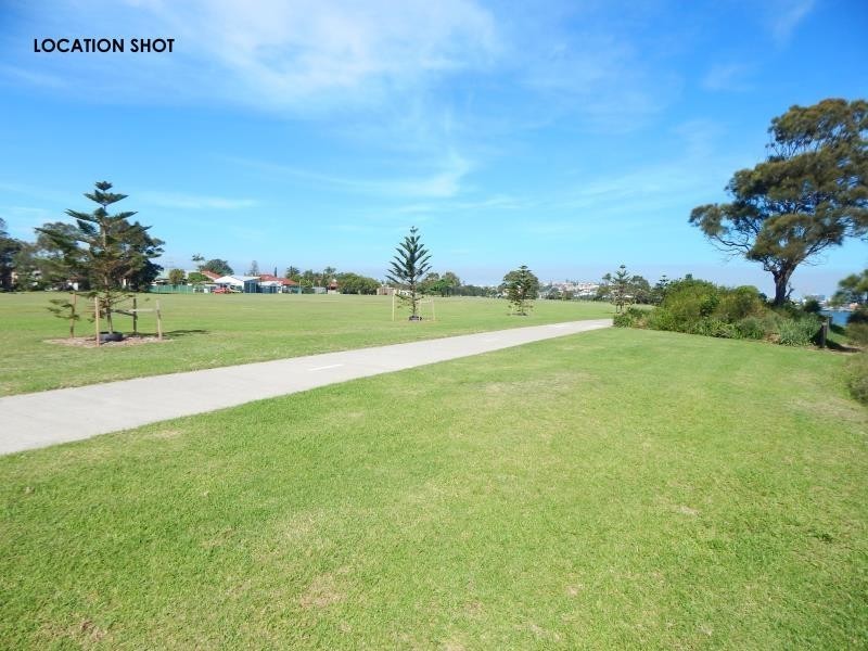 102 FULLERTON STREET, Stockton NSW 2295