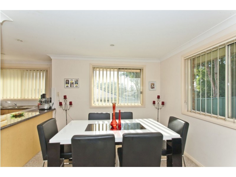 3/3 Oak Circuit, Raymond Terrace NSW 2324