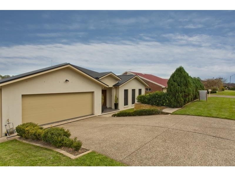 14 KANWARY CLOSE, Raymond Terrace NSW 2324