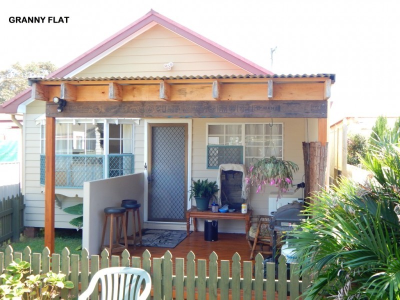 102 Fullerton Street, Stockton NSW 2295