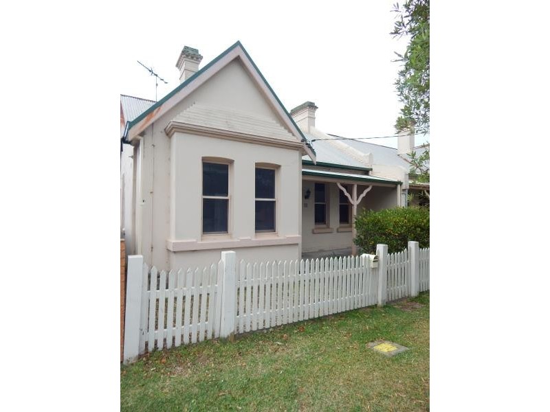51 BANKS STREET, East Maitland NSW 2323