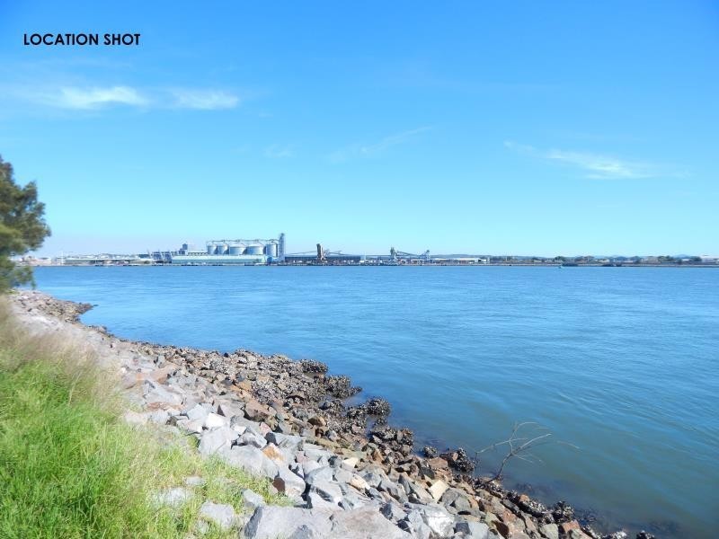 102 FULLERTON STREET, Stockton NSW 2295