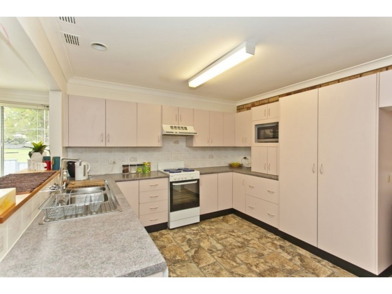 2 Cunningham Close, Raymond Terrace NSW 2324