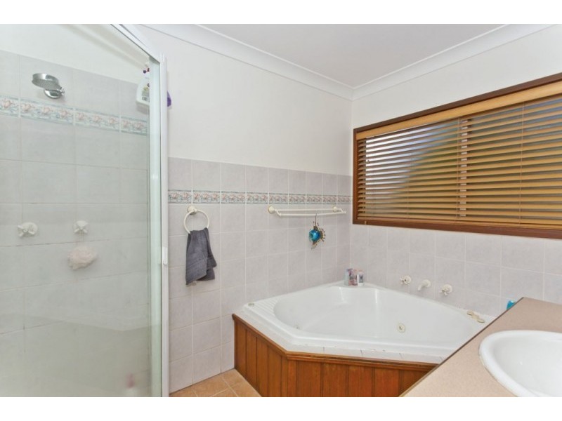 2 Cunningham Close, Raymond Terrace NSW 2324