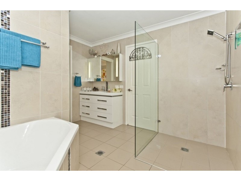 22 Holwell Circuit, Raymond Terrace NSW 2324