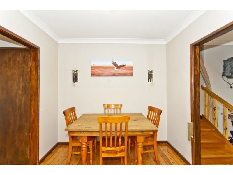 8 Cunningham Close, Raymond Terrace NSW 2324