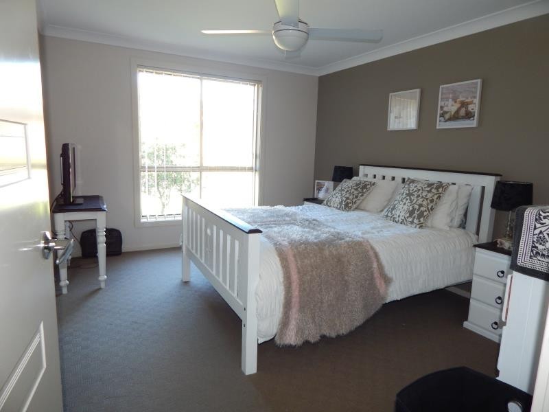 13A CEDERWOOD CRESCENT, Raymond Terrace NSW 2324