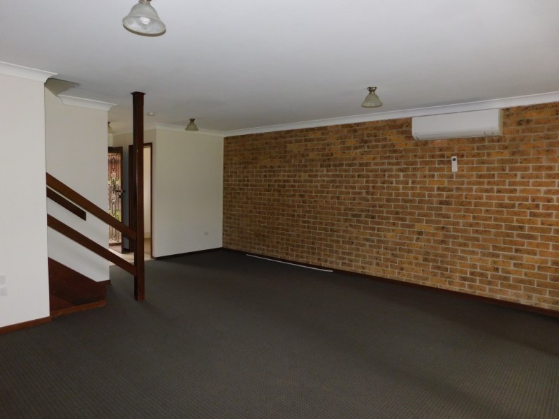 1/4 Mosman Place, Raymond Terrace NSW 2324