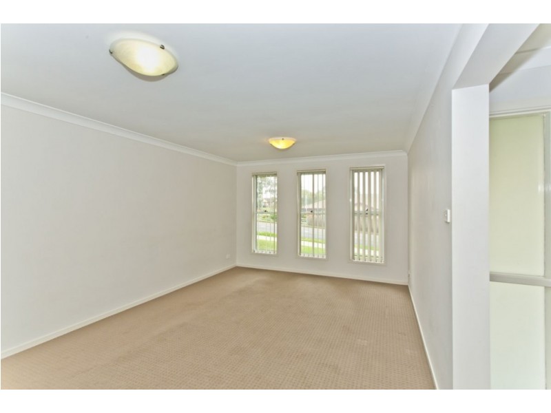 27 Closebourne Way, Raymond Terrace NSW 2324