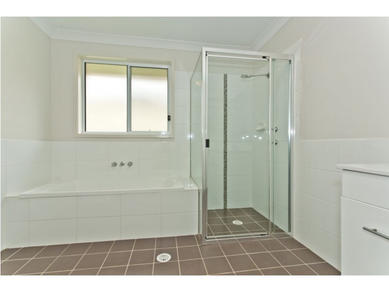 27 Closebourne Way, Raymond Terrace NSW 2324