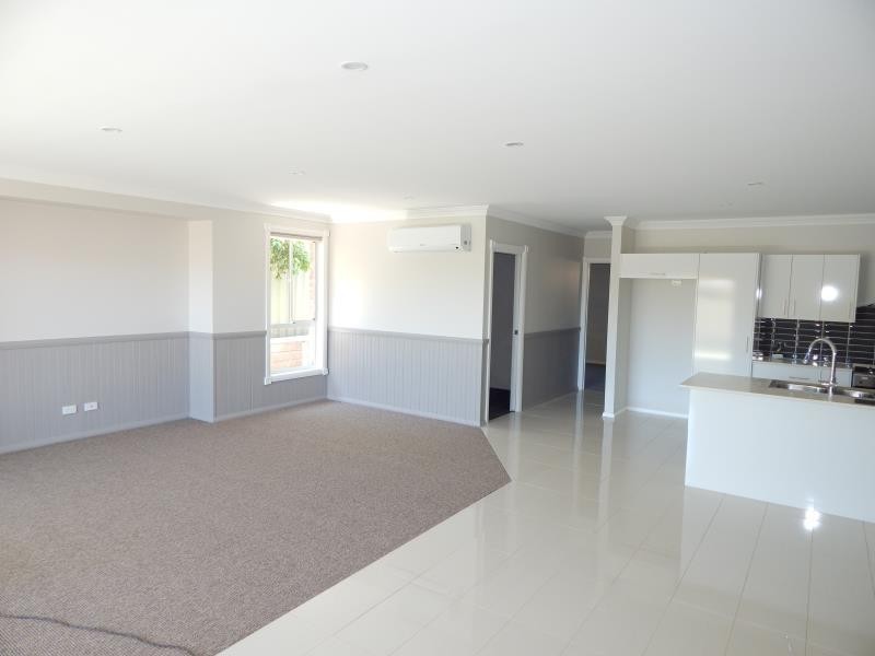 2/77 DALYELL WAY, Raymond Terrace NSW 2324