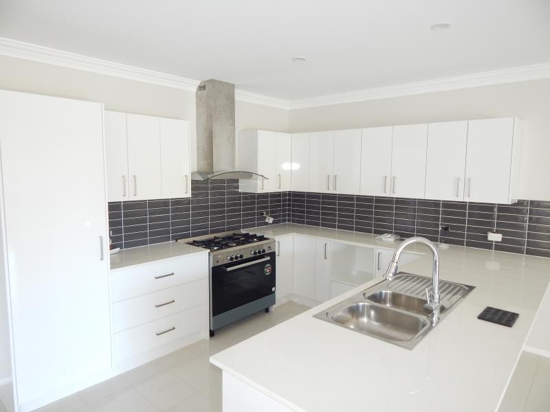 2/77 DALYELL WAY, Raymond Terrace NSW 2324