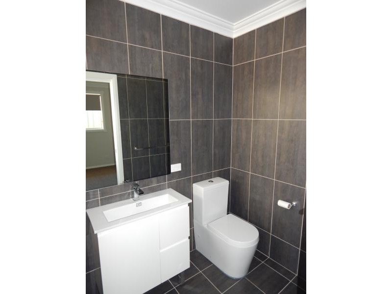 2/77 DALYELL WAY, Raymond Terrace NSW 2324