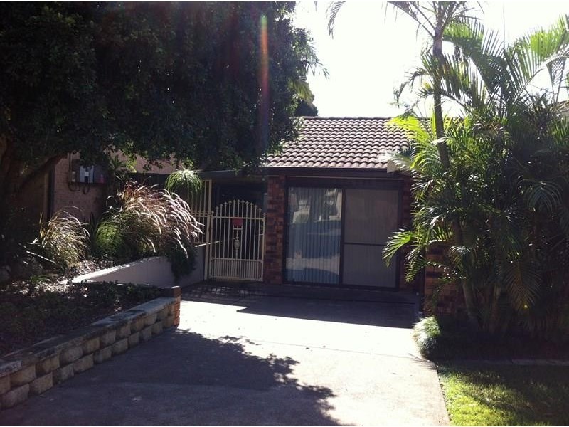 GRANNY FLA 10 KENT STREET, Raymond Terrace NSW 2324