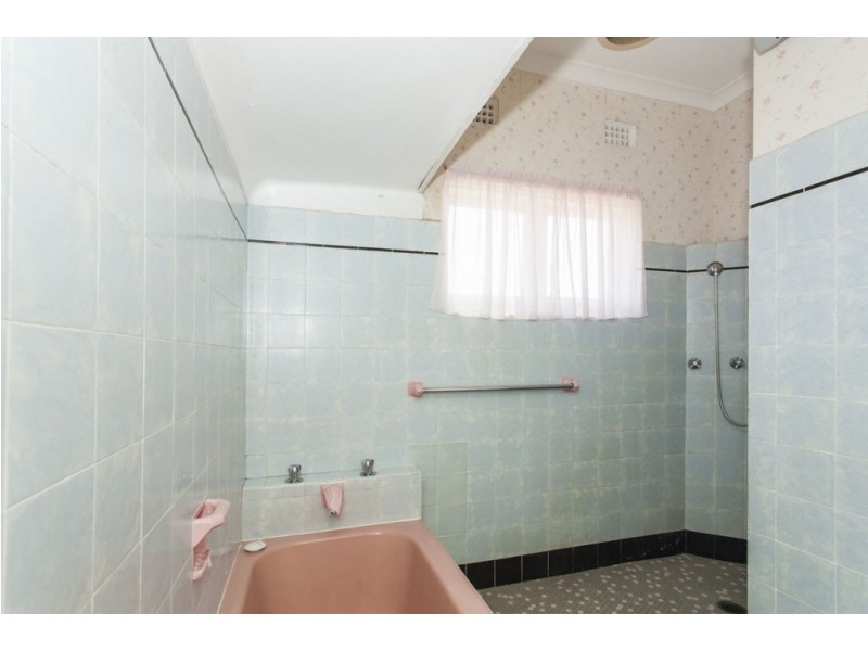 112 Crescent Street, Waratah NSW 2298