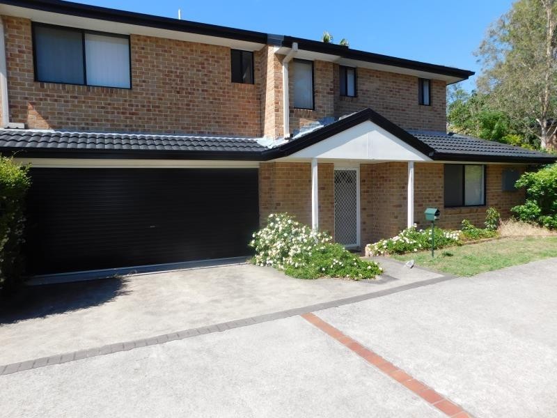 2/12 OAK CIRCUIT, Raymond Terrace NSW 2324