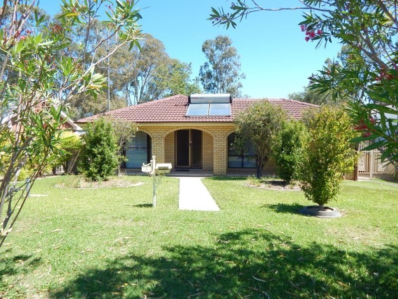 4 GARDEN AVENUE, Raymond Terrace NSW 2324