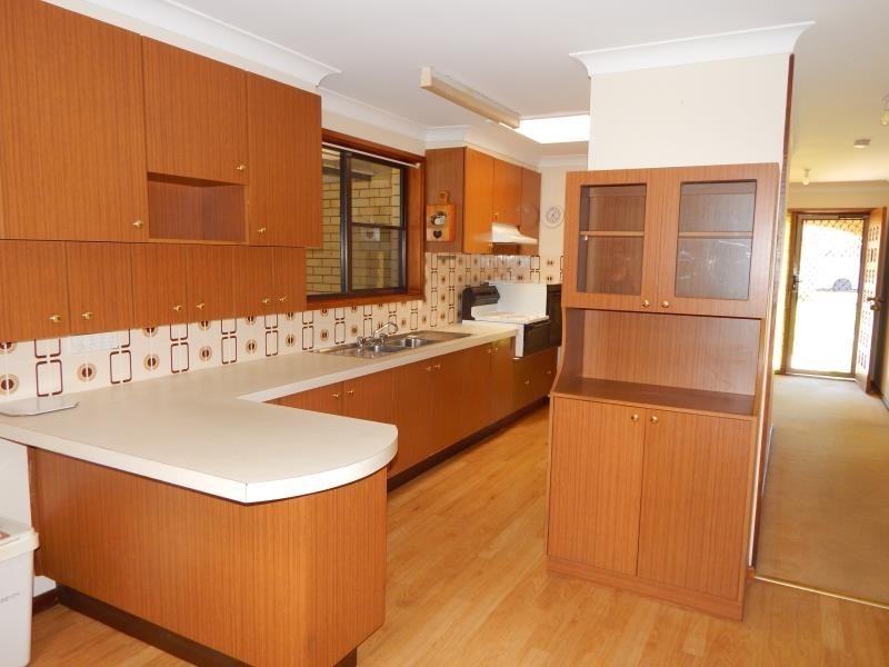 4 GARDEN AVENUE, Raymond Terrace NSW 2324