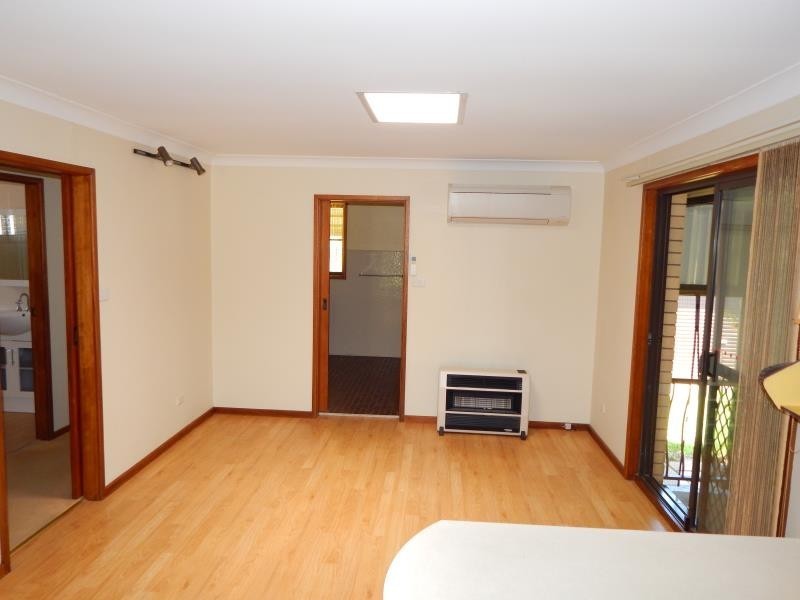 4 GARDEN AVENUE, Raymond Terrace NSW 2324