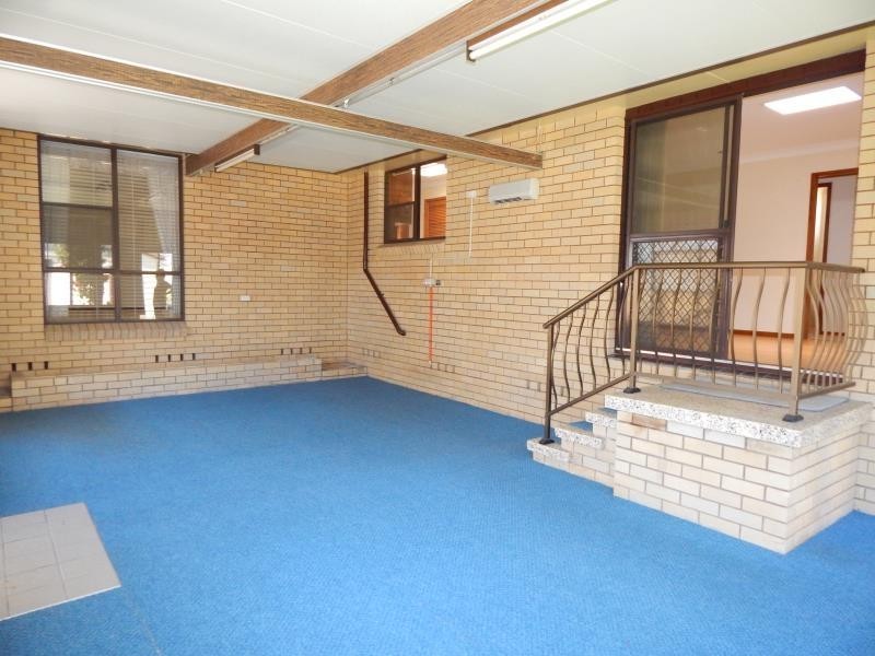 4 GARDEN AVENUE, Raymond Terrace NSW 2324