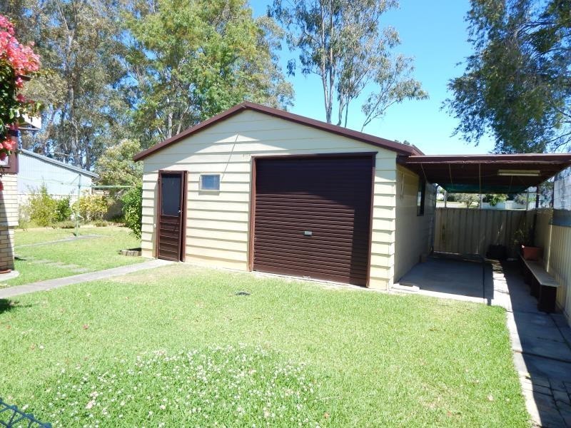 4 GARDEN AVENUE, Raymond Terrace NSW 2324