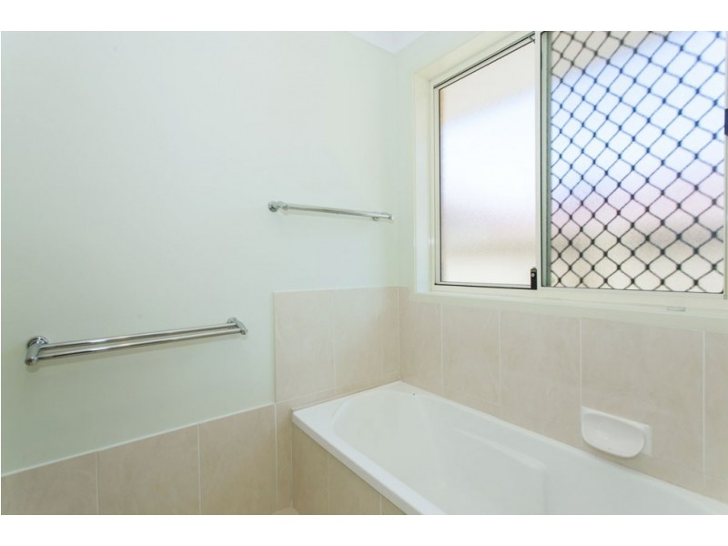 24 McPherson Place, Raymond Terrace NSW 2324