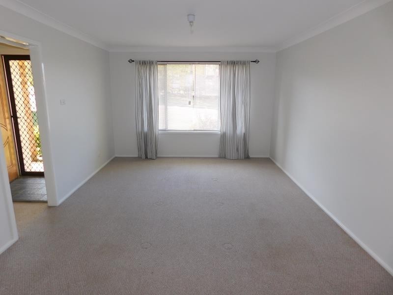 4 HILLSIDE CLOSE, Raymond Terrace NSW 2324