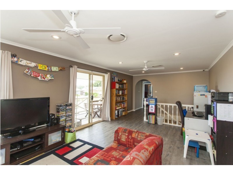 1 Nicolena Crescent, Rutherford NSW 2320