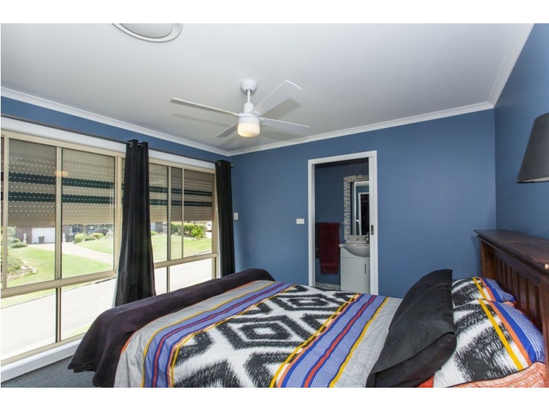 1 Nicolena Crescent, Rutherford NSW 2320