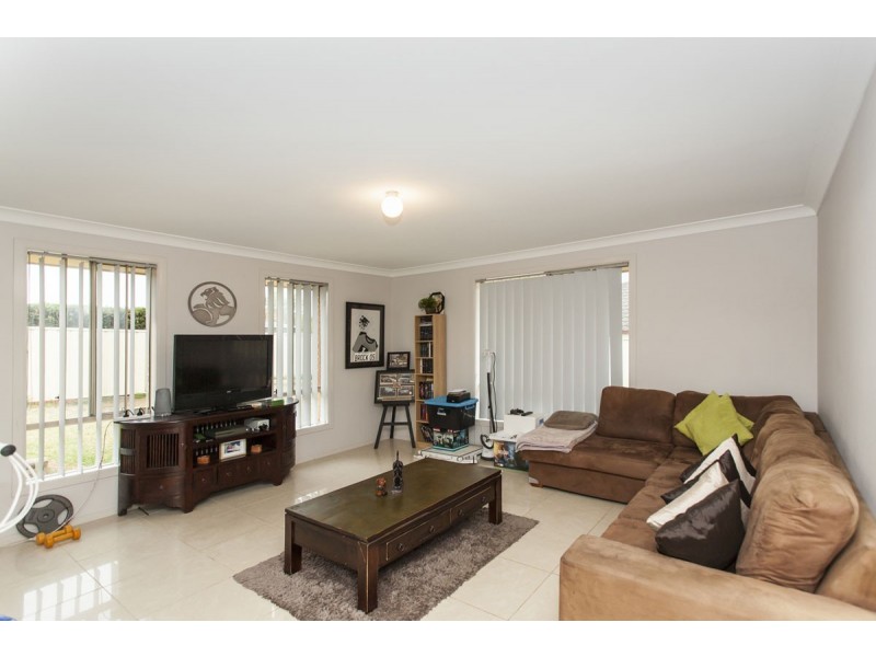 32 April Circuit, Bolwarra Heights NSW 2320