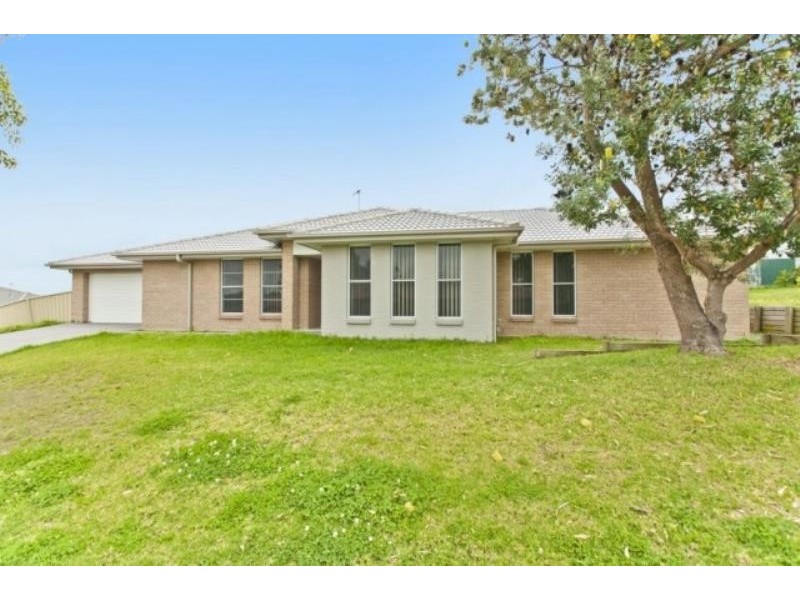 27 CLOSEBOURNE WAY, Raymond Terrace NSW 2324