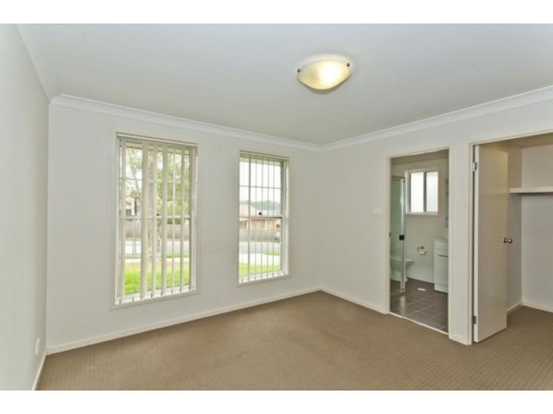27 CLOSEBOURNE WAY, Raymond Terrace NSW 2324