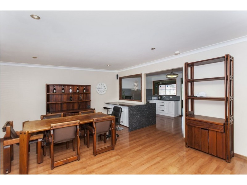 17 Annette Close, Woodberry NSW 2322