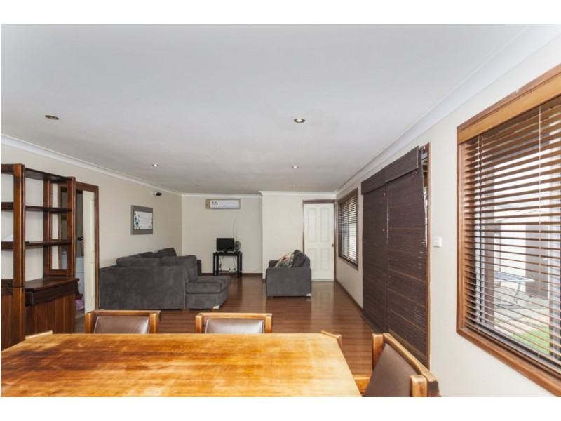 17 Annette Close, Woodberry NSW 2322