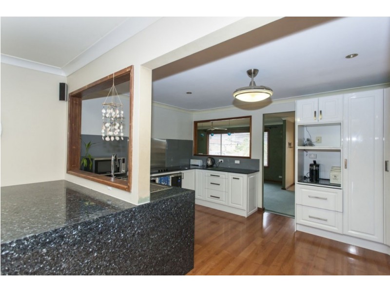 17 Annette Close, Woodberry NSW 2322