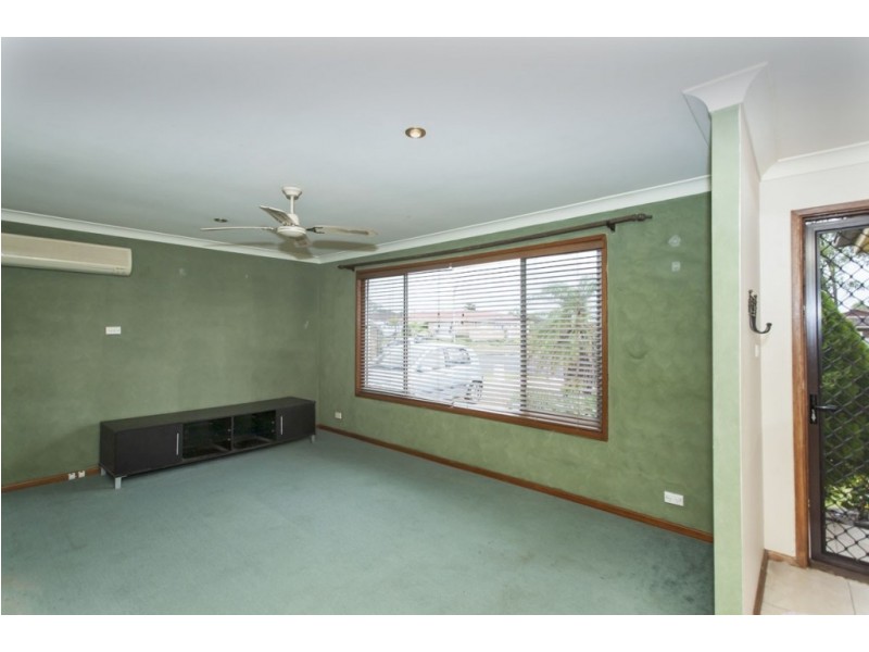 17 Annette Close, Woodberry NSW 2322