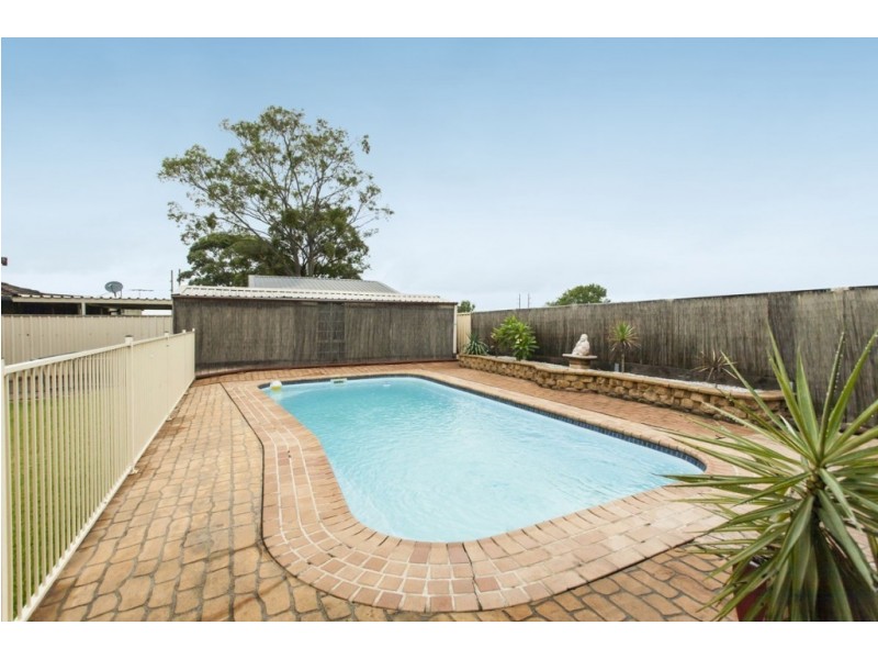 17 Annette Close, Woodberry NSW 2322