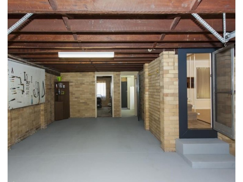 20 PARKWAY AVENUE, Raymond Terrace NSW 2324