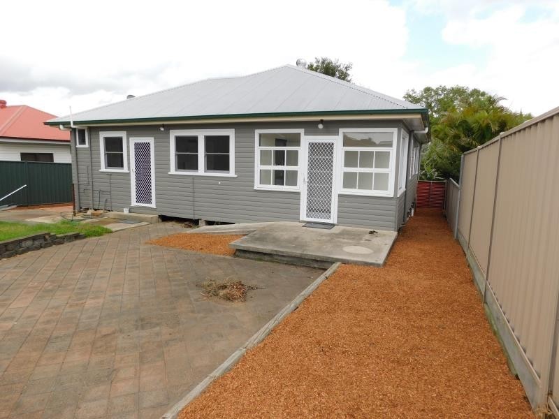 1 WOOD STREET, Raymond Terrace NSW 2324