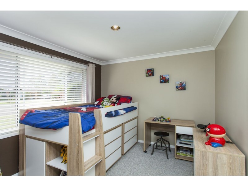 6 Belmore Place, Raymond Terrace NSW 2324