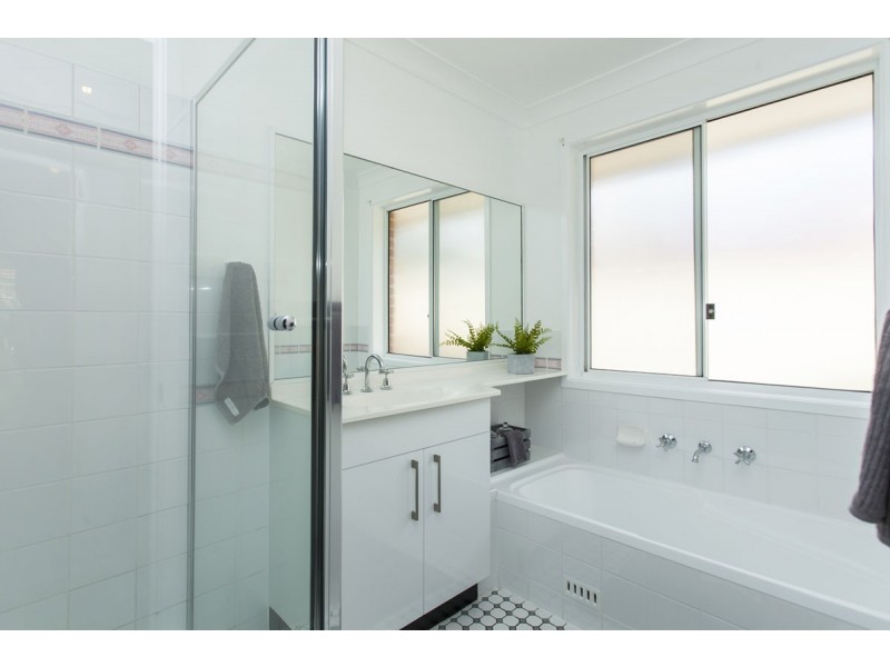 6 Belmore Place, Raymond Terrace NSW 2324