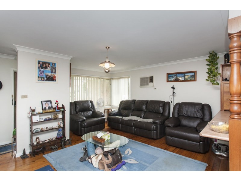 37 Redbill Drive, Woodberry NSW 2322
