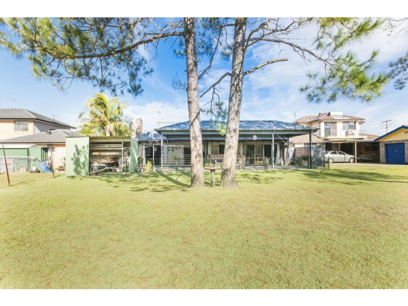 13 Greenslopes Drive, Raymond Terrace NSW 2324