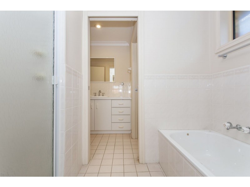 2 Kirkton Close, Raymond Terrace NSW 2324